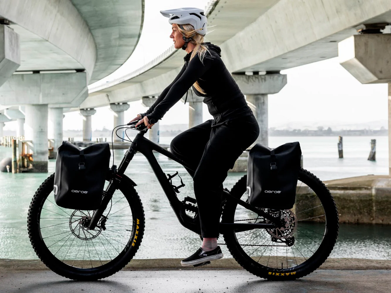 Spider Pannier Rack + Pannier Bag Essentials Bundle - Image 11