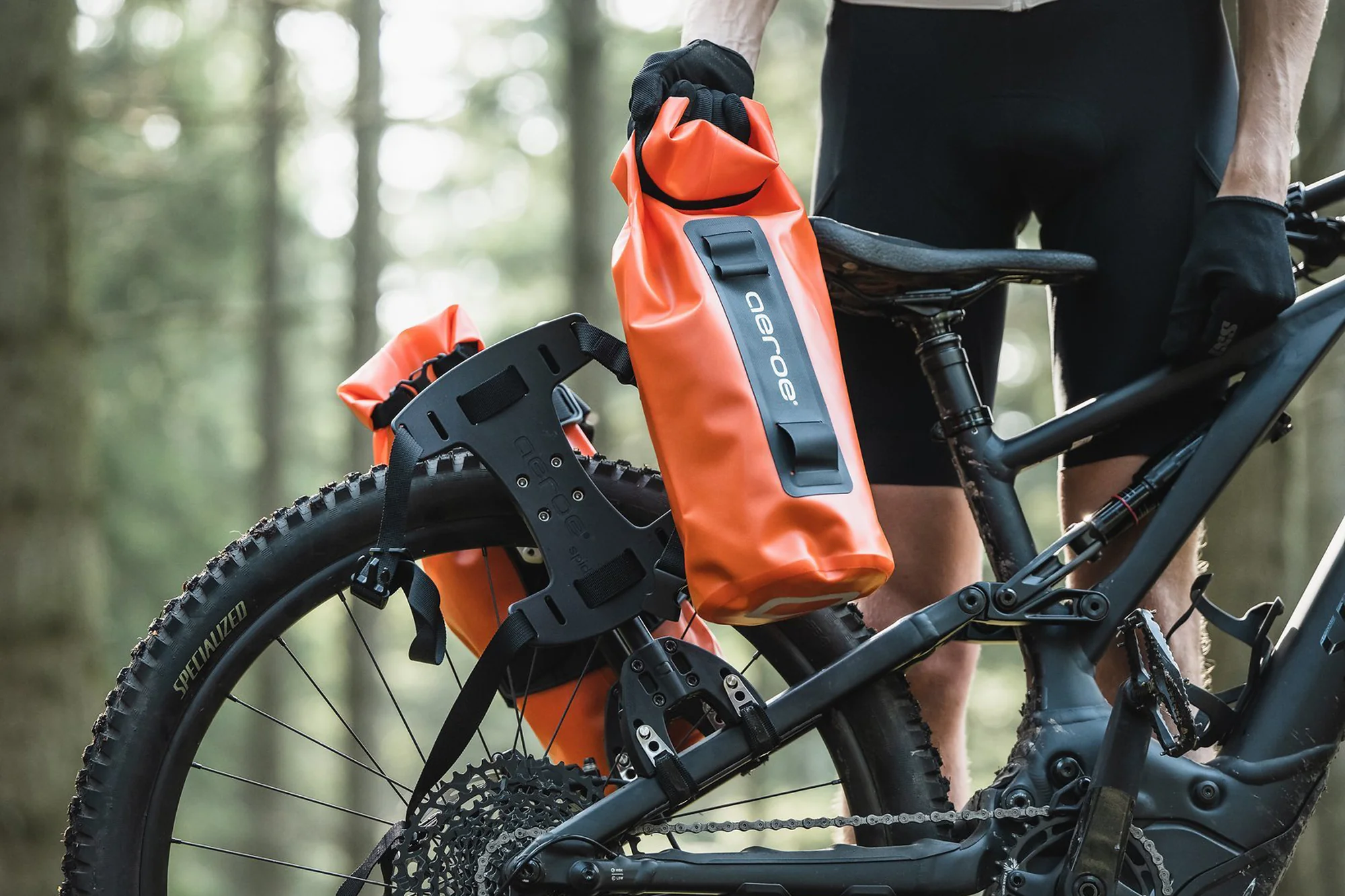 Spider Rear Rack + 8L Dry Bag Essentials Bundle - Image 2